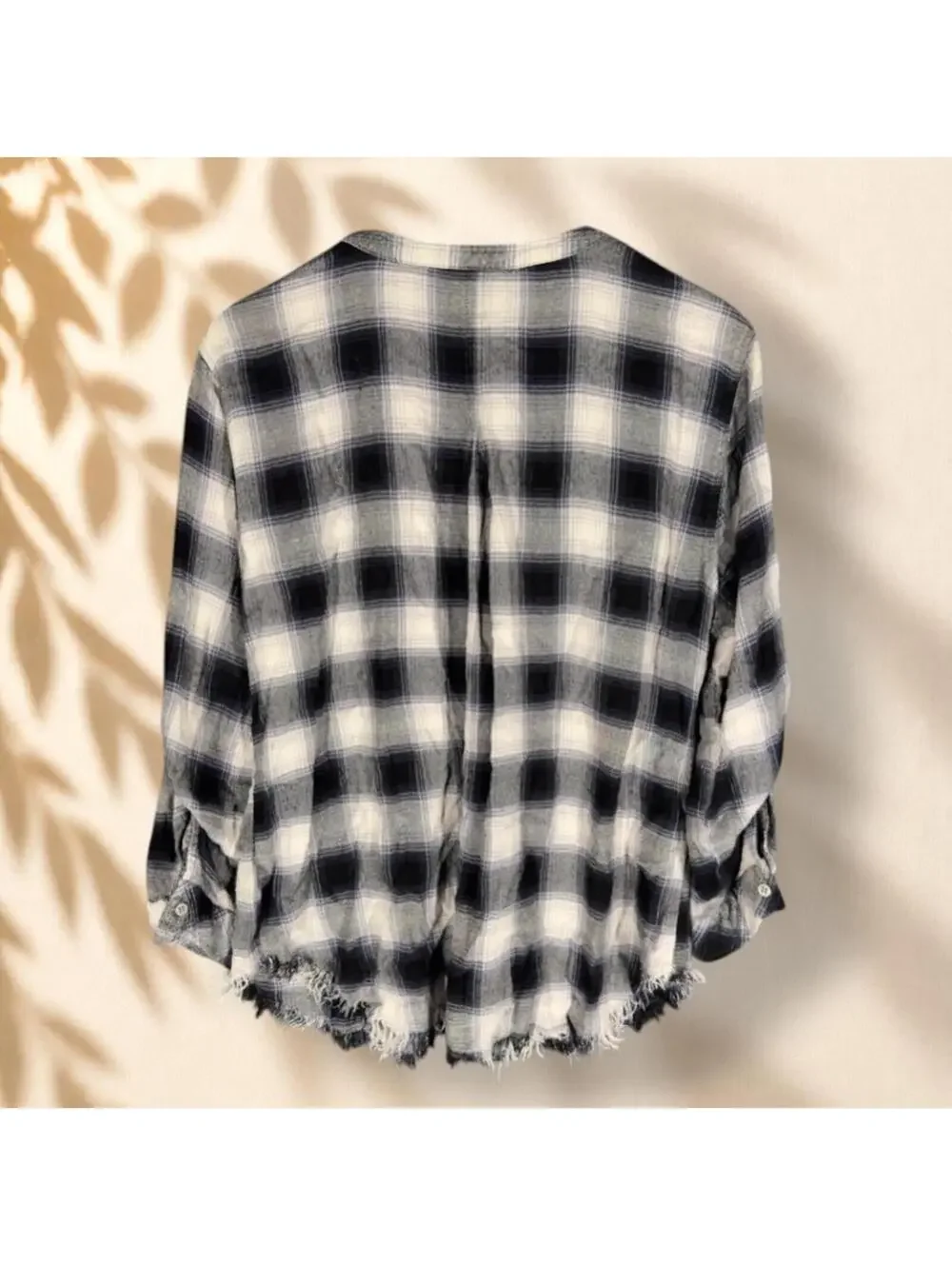 Hester & Orchard Blouse Women XL Black Plaid 1/2 Button V-Neck Long Sleeve - Picture 2 of 6